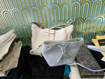 7405D091-E04D-4D2B-9223-9C4285D89813