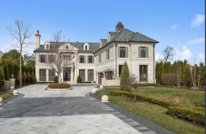 Exquisite Lakefront  Estate