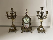 7B8D0505-4DE1-40FB-A45C-339149356CEF